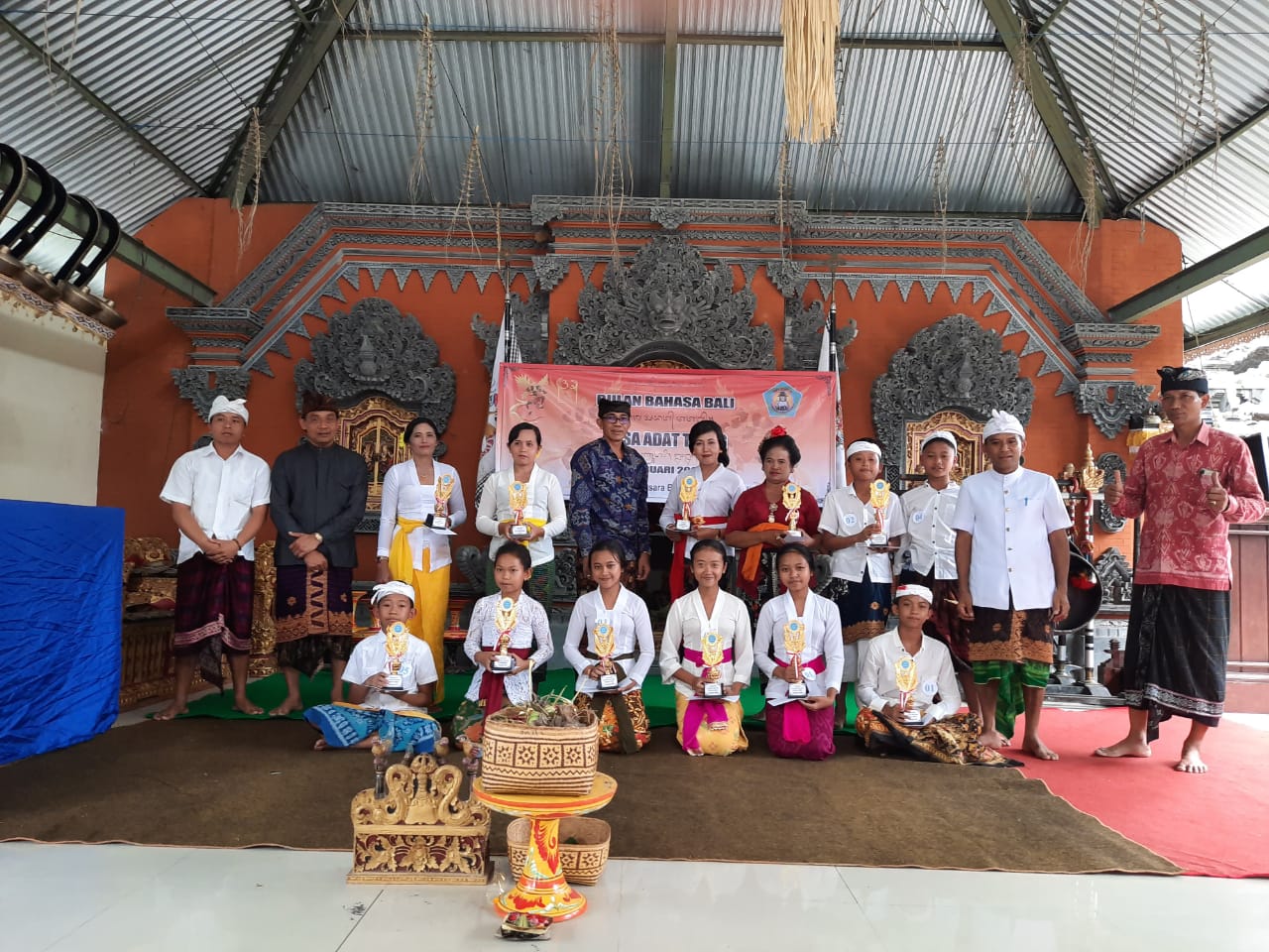 PELANTIKAN DAN PENGUKUHAN PENGURUS KARANG TARUNA SARWA DHARMA BHAKTI DESA TARO MASA BHAKTI 2017 SAMPAI DENGAN 2020 SENIN 20 NOVEMBER 2017